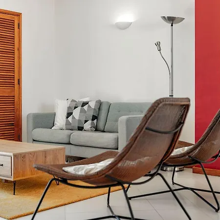 Lovelystay - Bela Vista 3bdr Duplex Penthouse With Pool דירה אלבופיירה