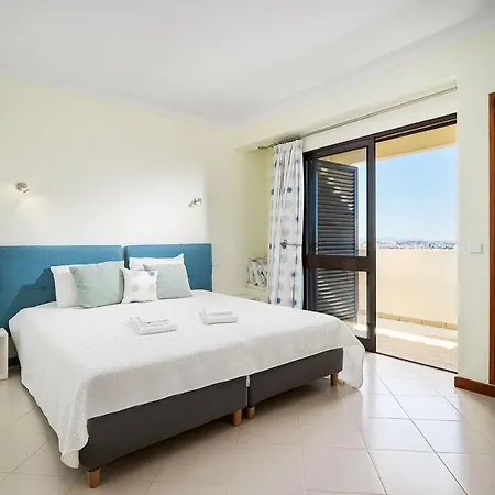 דירה Lovelystay - Bela Vista 3bdr Duplex Penthouse With Pool אלבופיירה