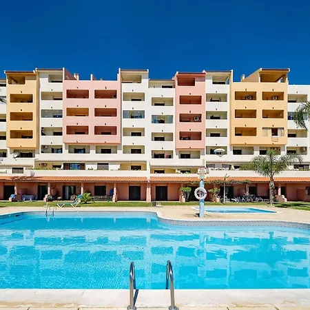 Bela Vista Penthouse With Pool By Lovelystay Appartement