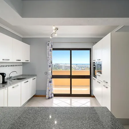 Bela Vista Penthouse With Pool By Lovelystay Appartement