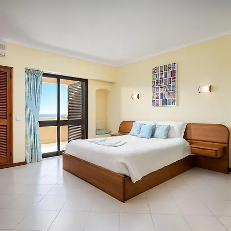 Bela Vista Penthouse With Pool By Lovelystay *