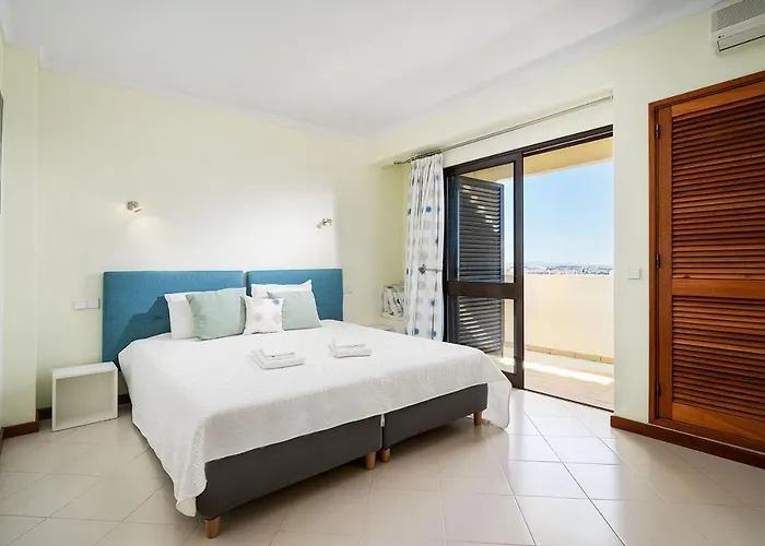Apartamento Lovelystay - Bela Vista 3bdr Duplex Penthouse With Pool Albufeira
