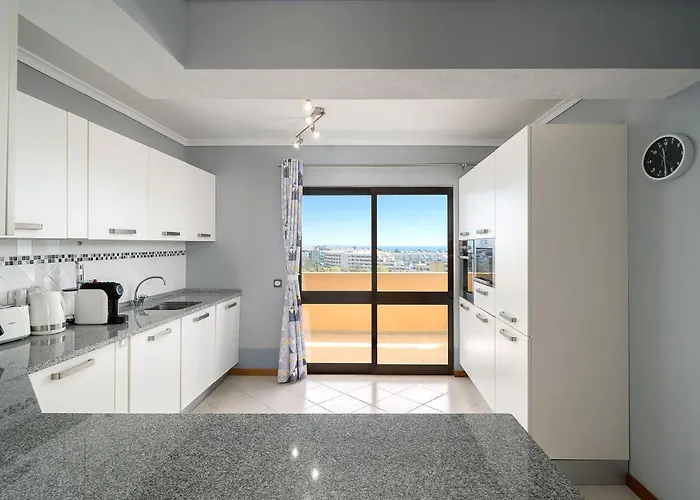 Lovelystay - Bela Vista 3bdr Duplex Penthouse With Pool Apartment